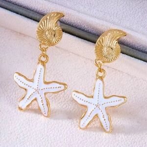 Viral Gold Starfish Earrings